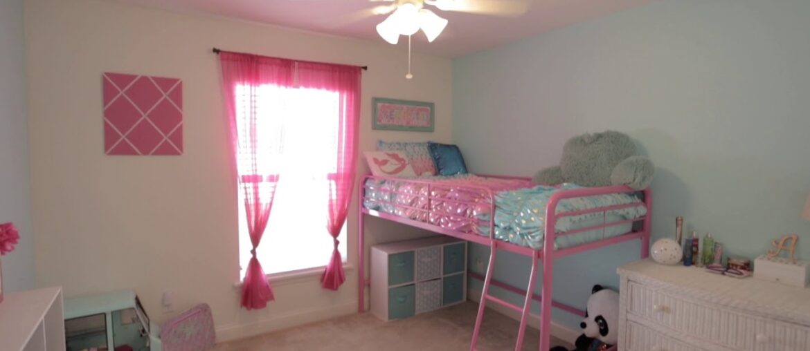 WELCOME HOME TO FARRIS DR. SUPERBLY MAINTAINED AND AVAILABLE NOW! WELCOME HOME TO FARRIS DR. SUPERBLY MAINTAINED AND AVAILABLE NOW!