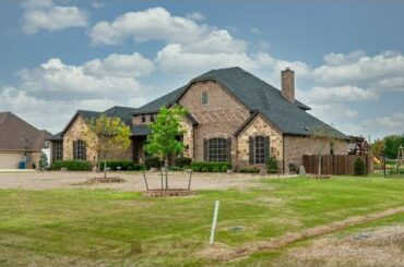 Residential for sale - 8011 Hess Drive, Mansfield, TX 76063