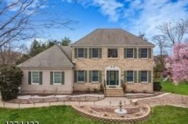 31 Milburn Dr, Hillsborough, NJ  08844