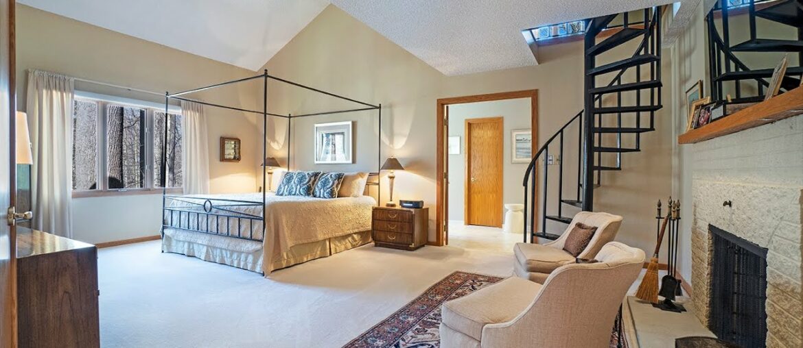 7520 Muirwood Court (interior virtual tour) 7520 Muirwood Court (interior virtual tour)