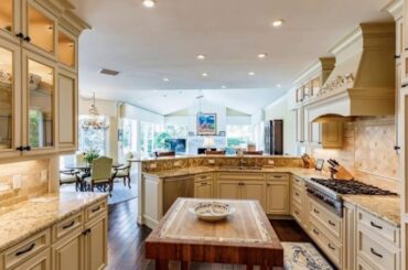 FABULOUS BERMUDA-INSPIRED RESIDENCE