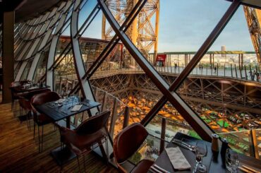 Gourmet Dinner in the Eiffel Tower