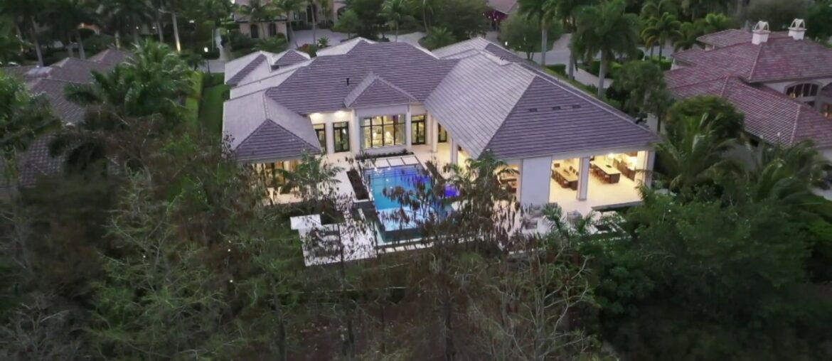 1276 Osprey Trail, Naples, Florida