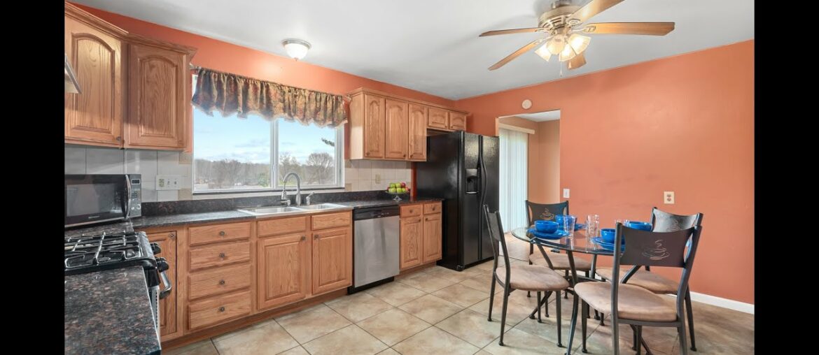 5941 Sir Edward Ct , Florissant, MO