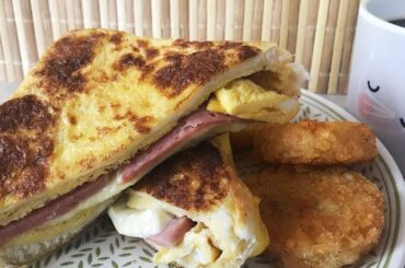 French Toast Omelette Sandwich / Lockdown Breakfast recipe Idea