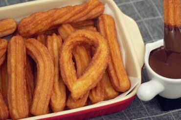 Churros & Hot Chocolate Recipe [No Oven]