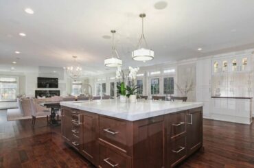 17 Heathcote Road, Scarsdale, NY