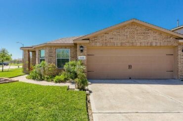 9442 Amethyst Glen Dr, Rosharon, TX Presented by Wanda Pearson.