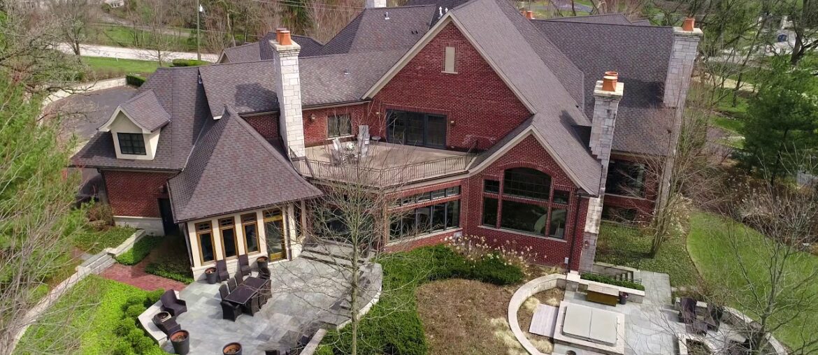 1243 Oxford Ln, Naperville, IL 60540