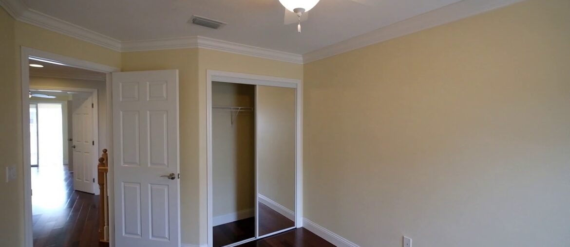 TOWNHOUSE FOR SALE - 5201 Ocean Beach Blvd. 26, Cocoa Beach, FL 32931