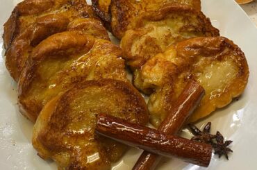 Torrejas (Cuban style French toast )