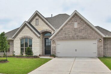 Perry Homes in StoneCreek Estates - 5810 Golden Peak Lane