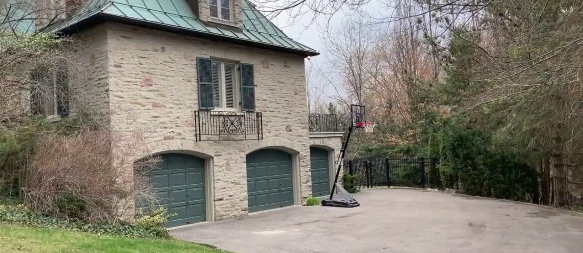 Welcome to 25 Tudor Gate Welcome to 25 Tudor Gate