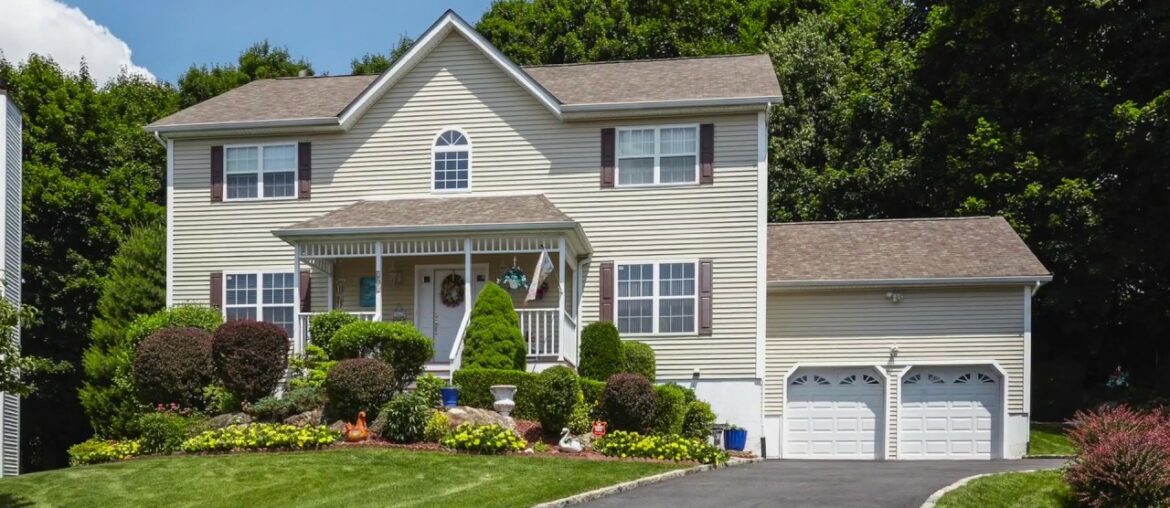 190 Hungerford Road North, Briarcliff Manor, NY