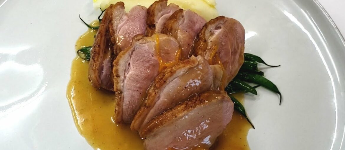 Crispy Duck Breast w Orange Sauce, Duck à l'orange Haricot Vert, Pomme Puree. #stayhome #withme