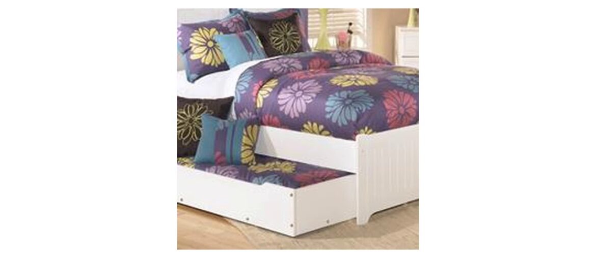 ☘️ Ashley Furniture Signature Design - Exquisite Dresser - 6 Embossed Drawers - Kids Room - French