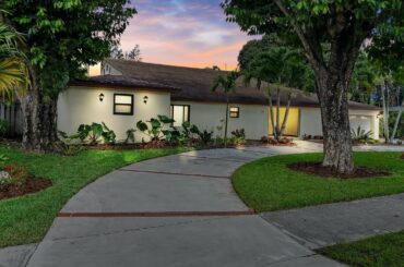 Plantation Acres Estate | 233 E Acre Dr, Plantation FL 33317