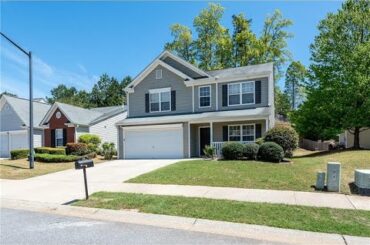 200 Weatherstone Pointe Drive for sale in Woodstock, GA 30188 - Residential