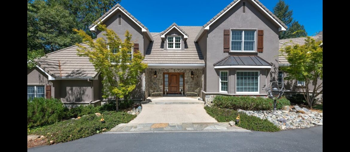 Lakeside French Country Home on 4.7+/- Acres Lakeside French Country Home on 4.7+/- Acres