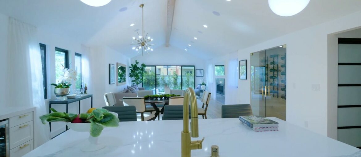 11225 Stevens Ave, Culver City - Yacine Lakhoua presents: