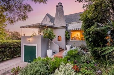 1321 Maltman Ave in Silver Lake - Virtual Tour