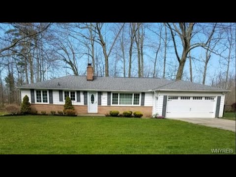 5430 Oakridge Hamburg, NY | MLS# B1262839 | MetroRoberts.com 5430 Oakridge Hamburg, NY | MLS# B1262839 | MetroRoberts.com