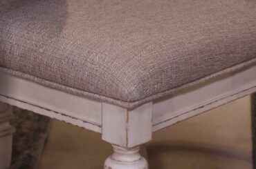 Realyn Ladderback UPH Dining Chair - D743 _01 - Ashley Furniture Homestore India