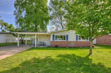 1055 Berchmans Lane Florissant, MO | CBGundaker.com