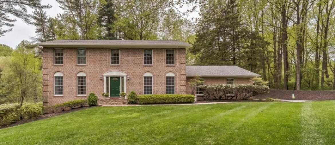 1226 WILD ROSE COURT, MARRIOTTSVILLE, MD Presented by Kati Toledo. 1226 WILD ROSE COURT, MARRIOTTSVILLE, MD Presented by Kati Toledo.