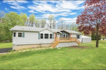 4570 Maple Dr, Lehigh Twp, PA 18088 Virtual Tour