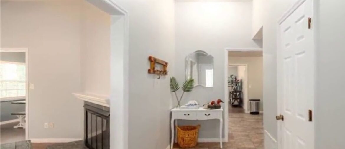 2716 EVELYN DRIVE, Apopka, FL 32703