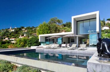 Contemporary Property On The Market in Golfe Juan France