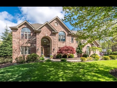 231 Edelweiss Drive McCandless, PA | ColdwellBankerHomes.com 231 Edelweiss Drive McCandless, PA | ColdwellBankerHomes.com