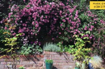 Half Moon Close, Hepworth