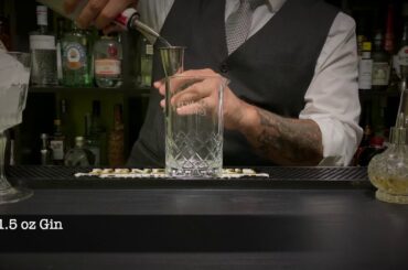 The Cocktail Club. How to make a Capricius. Recipe by Chino Márquez.