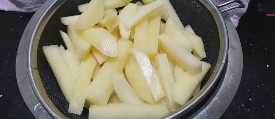 Potato french fries recipe in tamil /crispy potato fry/உருளைக்கிழங்கு  பிரெஞ்சு  பிரை