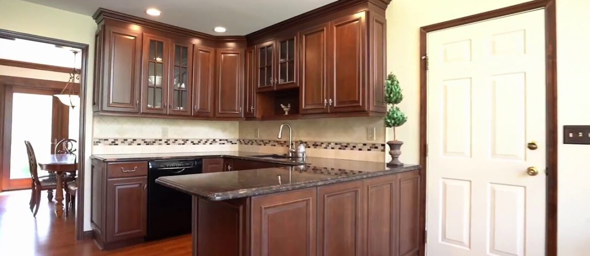 20 Sleepy Hollow Drive - Raritan Township