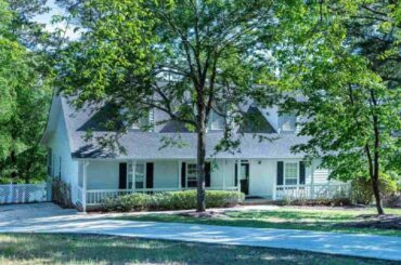 1040 BIG WATER POINT, Greensboro, GA Presented by Jo Jones.