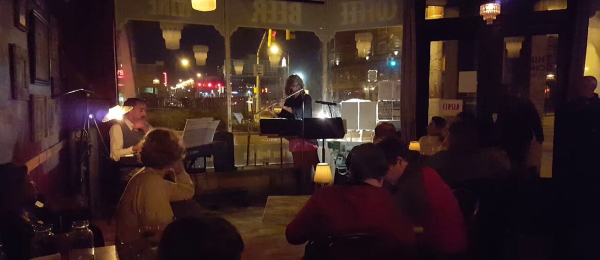 Bon Temps French Cafe Music