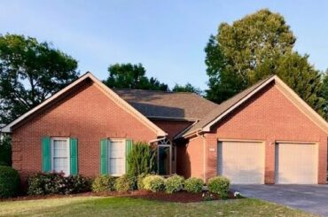 101 Thornhill Rd.,  Greenwood, SC 29649 - Walt Roark - MLS 119156