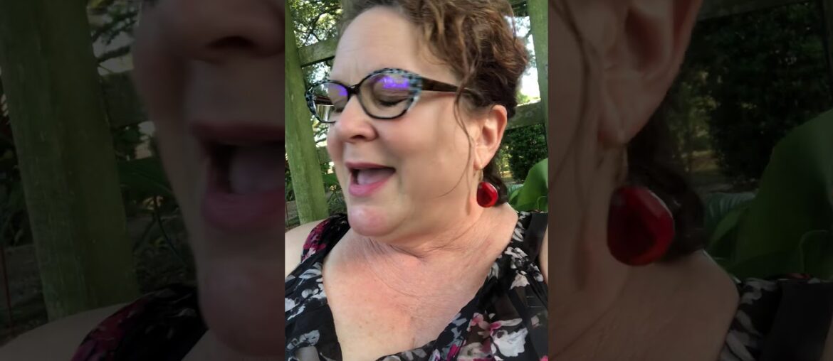 Long ass video of wine tasting Châteauneuf du Pape 2016 Domaine Du Vieux Lazaret