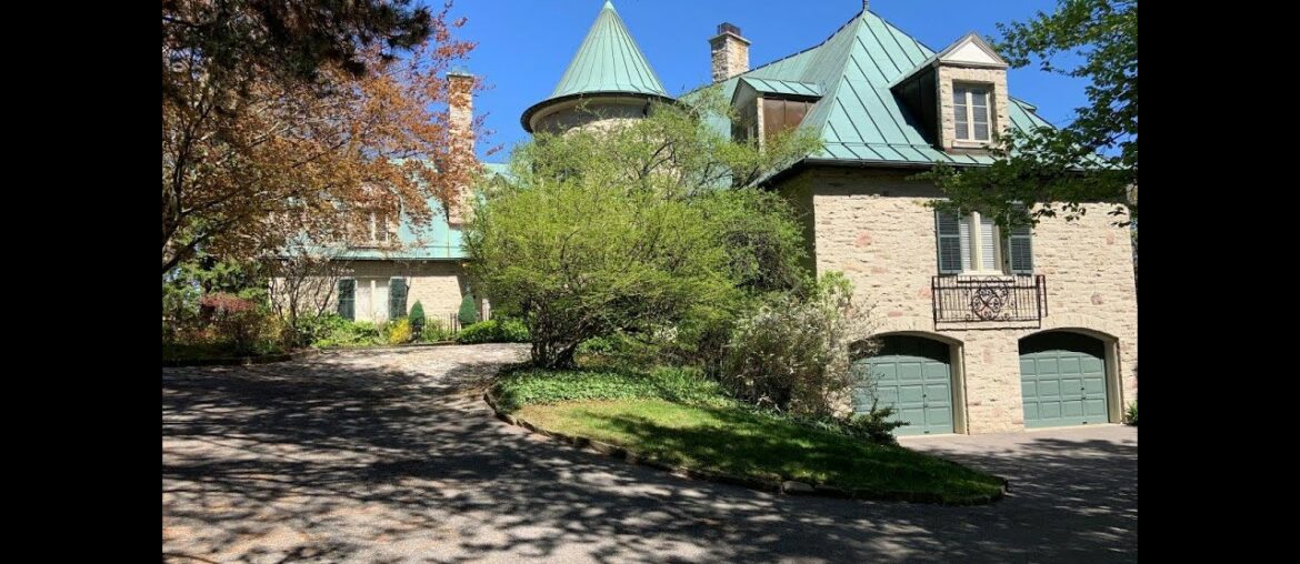 25 Tudor Gate, Toronto – The Elli Davis Team Listings Virtual Tour 25 Tudor Gate, Toronto - The Elli Davis Team Listings Virtual Tour