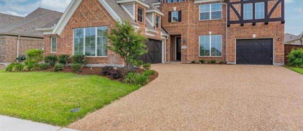 816 Holly Anne Lane, Savannah, TX Presented by Tammy Watson.