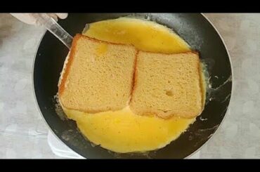 French Toast Omelette Sandwich [Easy Recipe]