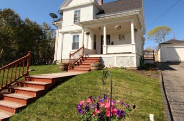 374 French Street, Bangor, ME Presented by Tara Roy.