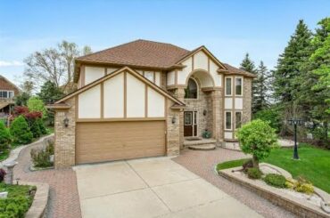 999 Hillsborough Dr, Rochester Hills, MI - 2200034792