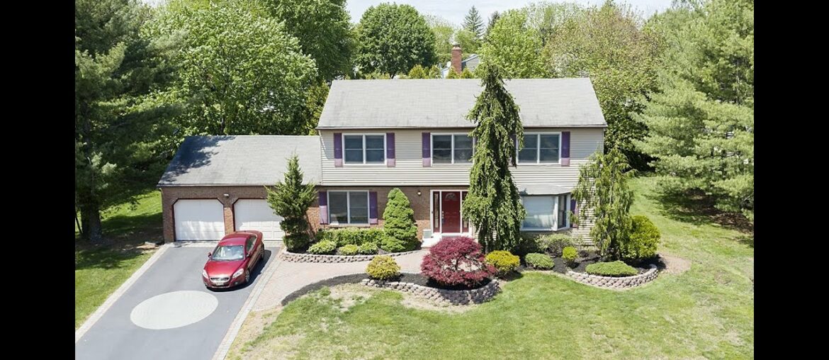 7 Village Drive, Old Bridge guided walkthrou with Ellen Rosenbaum of Ellen Rosenbaum Real Estate. 7 Village Drive, Old Bridge guided walkthrou with Ellen Rosenbaum of Ellen Rosenbaum Real Estate.