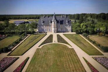 Superb 18th C. Chateau, Manoir and estate for sale in Indre et Loire.
