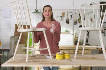 Using Paste Finishing Wax Over Chalk Paint | Quick Tips | Minwax