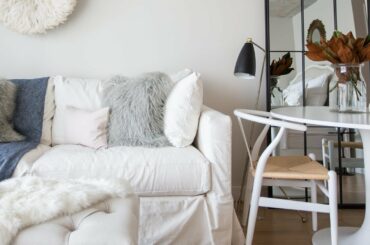Interior Design — How To Decorate a 400-square-foot Bachelorette Rental